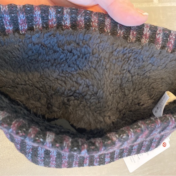 NWT lululemon athletica Textured Fleece Lined Glove and Headband Set-MSRP $116 - Picture 8 of 9